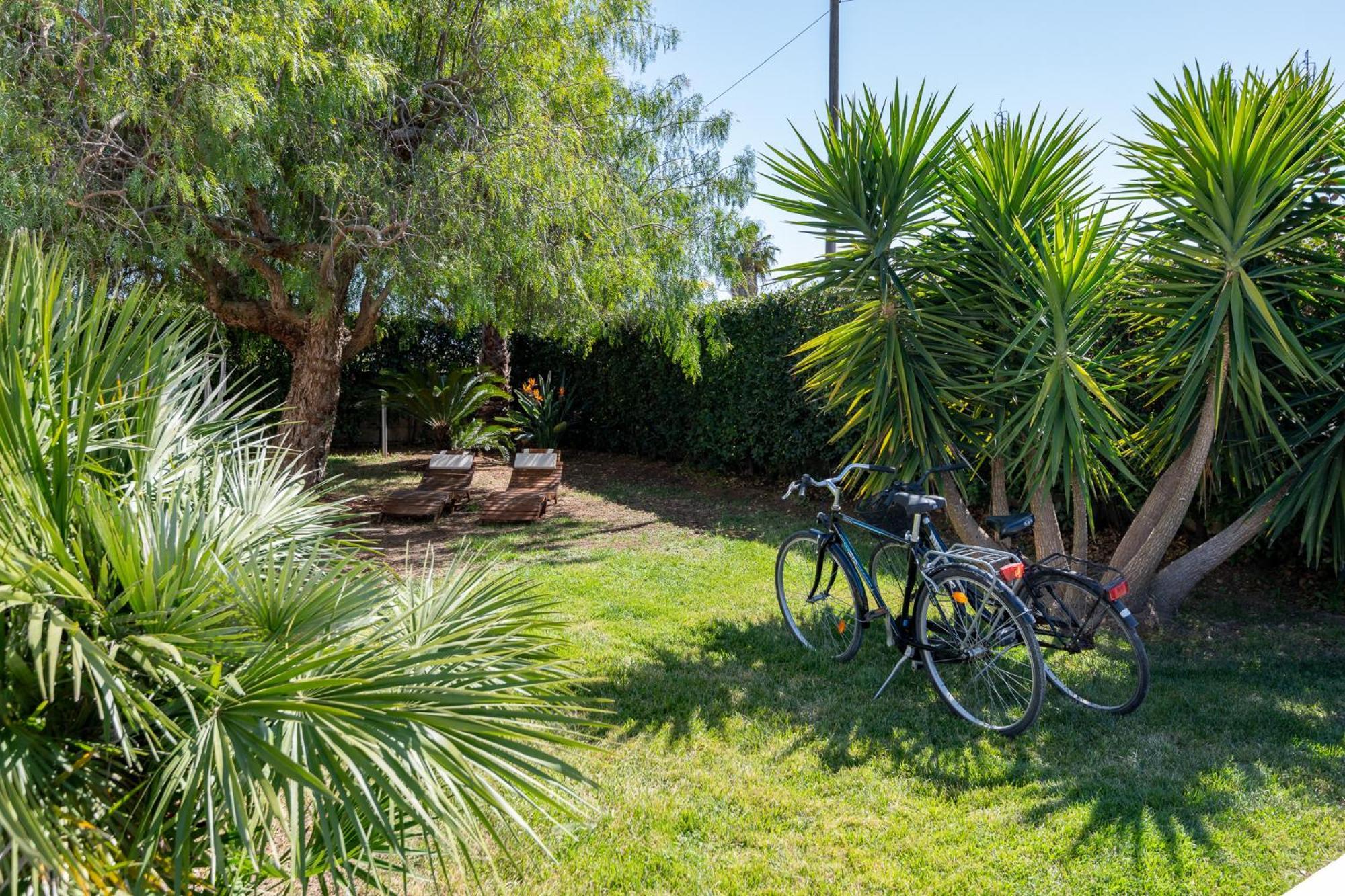 Villa Leomaris Torre dell'Orso Exterior photo